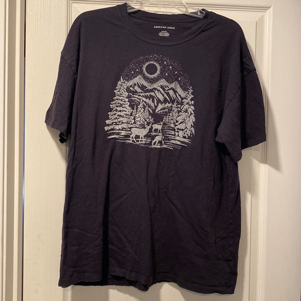 American Eagle M Black Winter Scene Short Sleeve Top